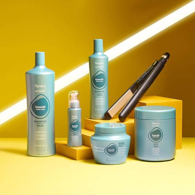 Fanola Smoothing Curly Hair Mask - Anti Frizz Deep Conditioning Hair Mask - Formulated with Cotton Oil & Cocoa Butter to Make Straightening Curls & Waves Easier - Detangling & Softening (500 ml)