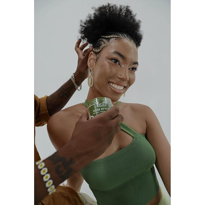 Ecoco Eco Styler Natural Finish Pomade with Olive Oil Edge Styler Strong Hold 3 oz