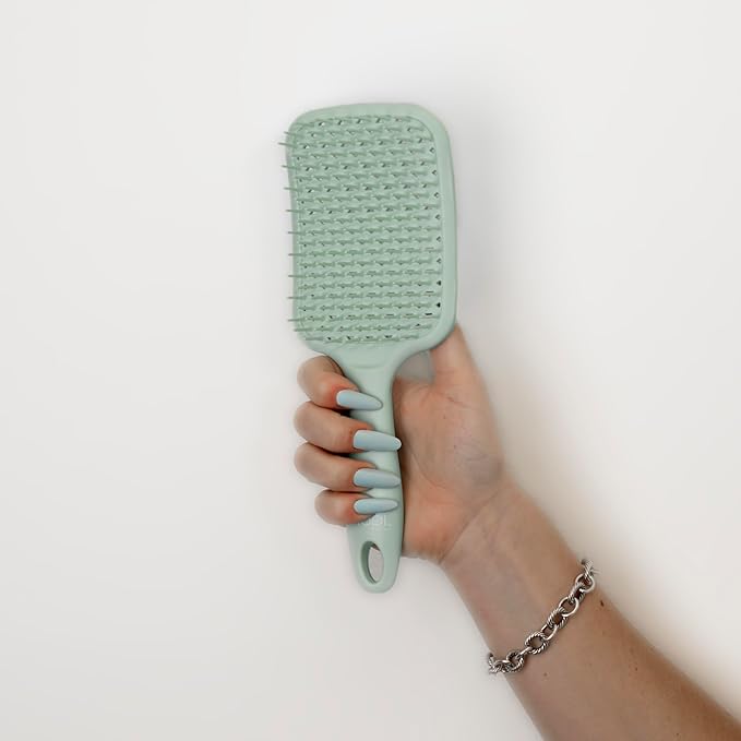 Cricket Hapi De-Knot Delight Detangler Brush Large - Featuring 154 Ultra-Soft Bristles, Flexible and Gentle Design, Fixed Bristles for Even Detangling, and an Ergonomic Wide Brush Head - Light Green