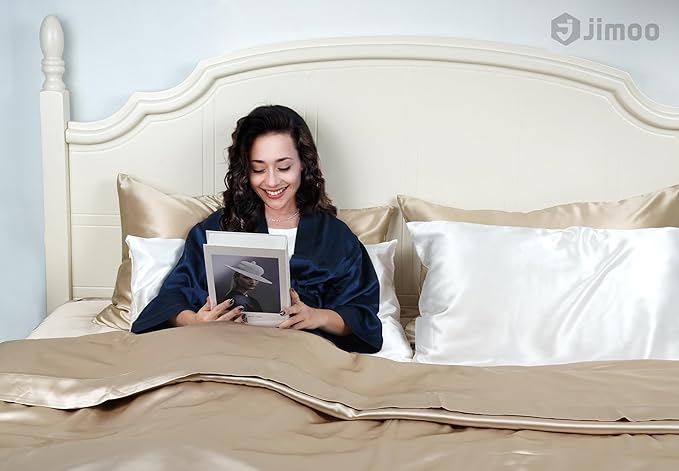 100% Mulberry Silk Pillowcase for Hair and Skin, 22 Momme Pure Natural Silk Pillow Case Both Sided with Zipper, Pillow Cover for Women Mom Men (Beige, Standard 20''×26'', 1 Pack)