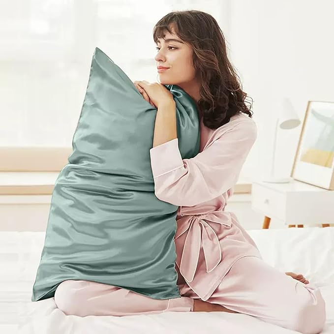 22 Momme Silk Pillowcase for Hair and Skin Made in USA,100% Pure Mulberry Silk Pillow Cases, 6A Grade Natural Organic Silk, Oeko-TEX Certified, Anti Aging, 1 Pack 20"x26" (Standard, Mineral Blue)
