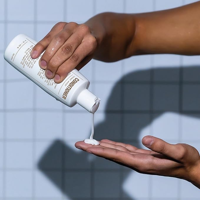 Blu Atlas Men's Natural Conditioner – Organic, Sulfate-Free, Paraben-Free – Deep Moisturizing & Scalp Soothing – Coconut Apricot Scent – Made in America – 8 oz